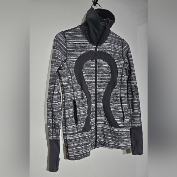 Lululemon In Stride Jacket Strata Stripe Size 6 Women's - Picture 3 of 8